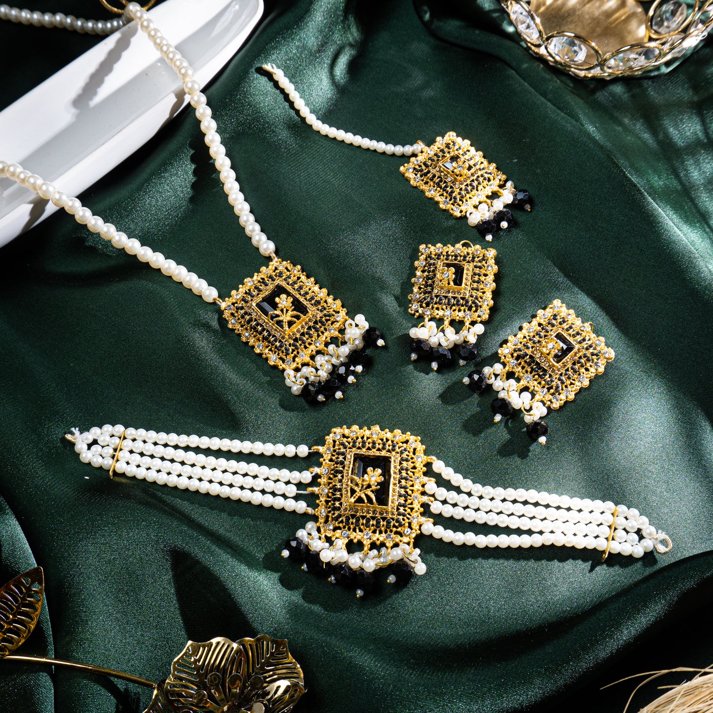 Classy Choker Set with Mala & Tikka